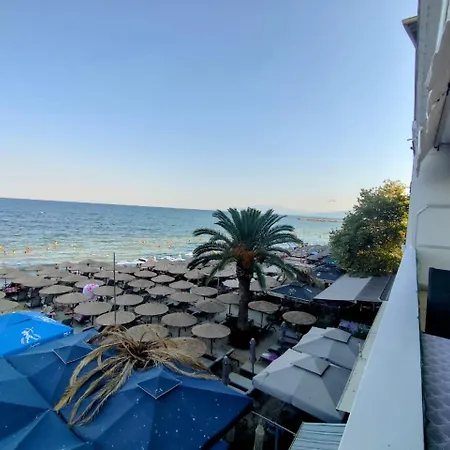 Apartment Beach Apartment Paralia *